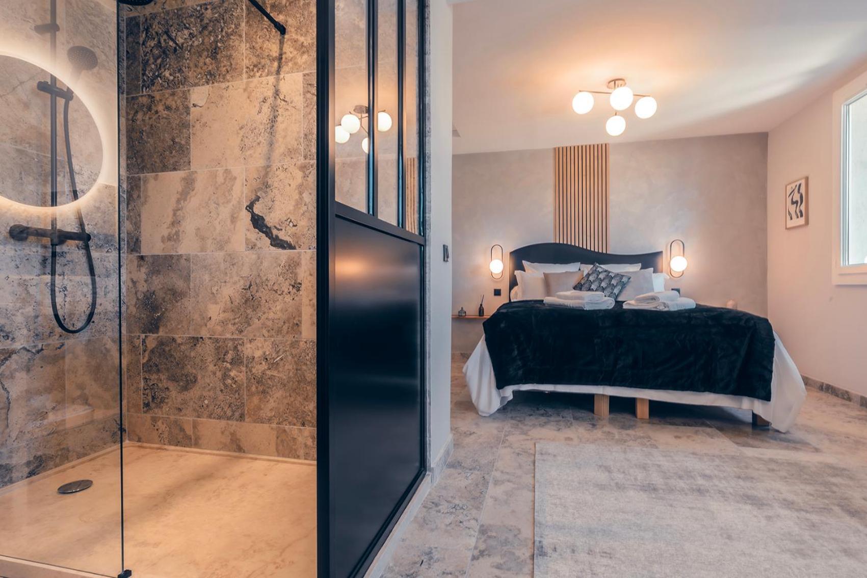 Les Suites De L'Etang Cucuron Exterior foto