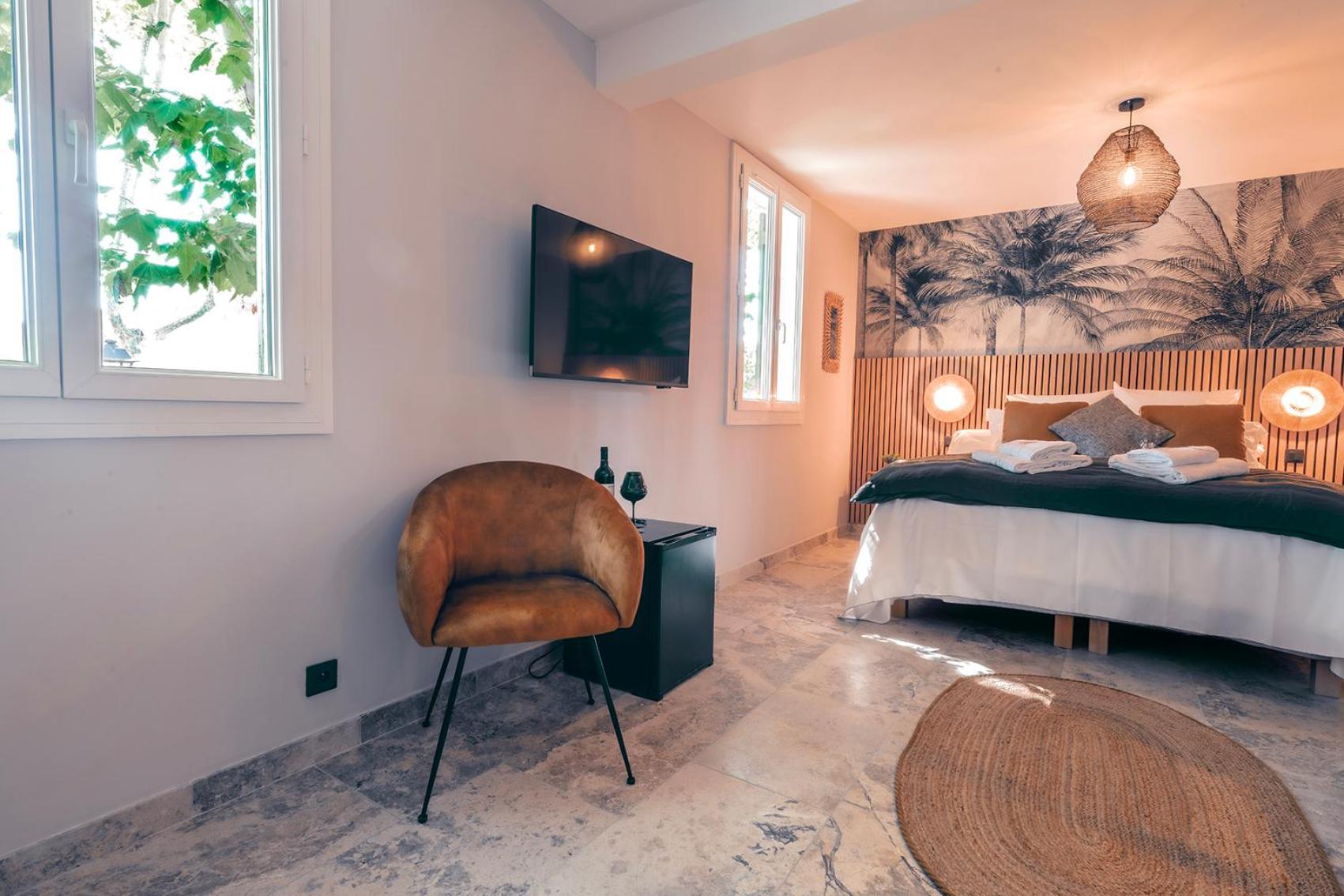 Les Suites De L'Etang Cucuron Exterior foto