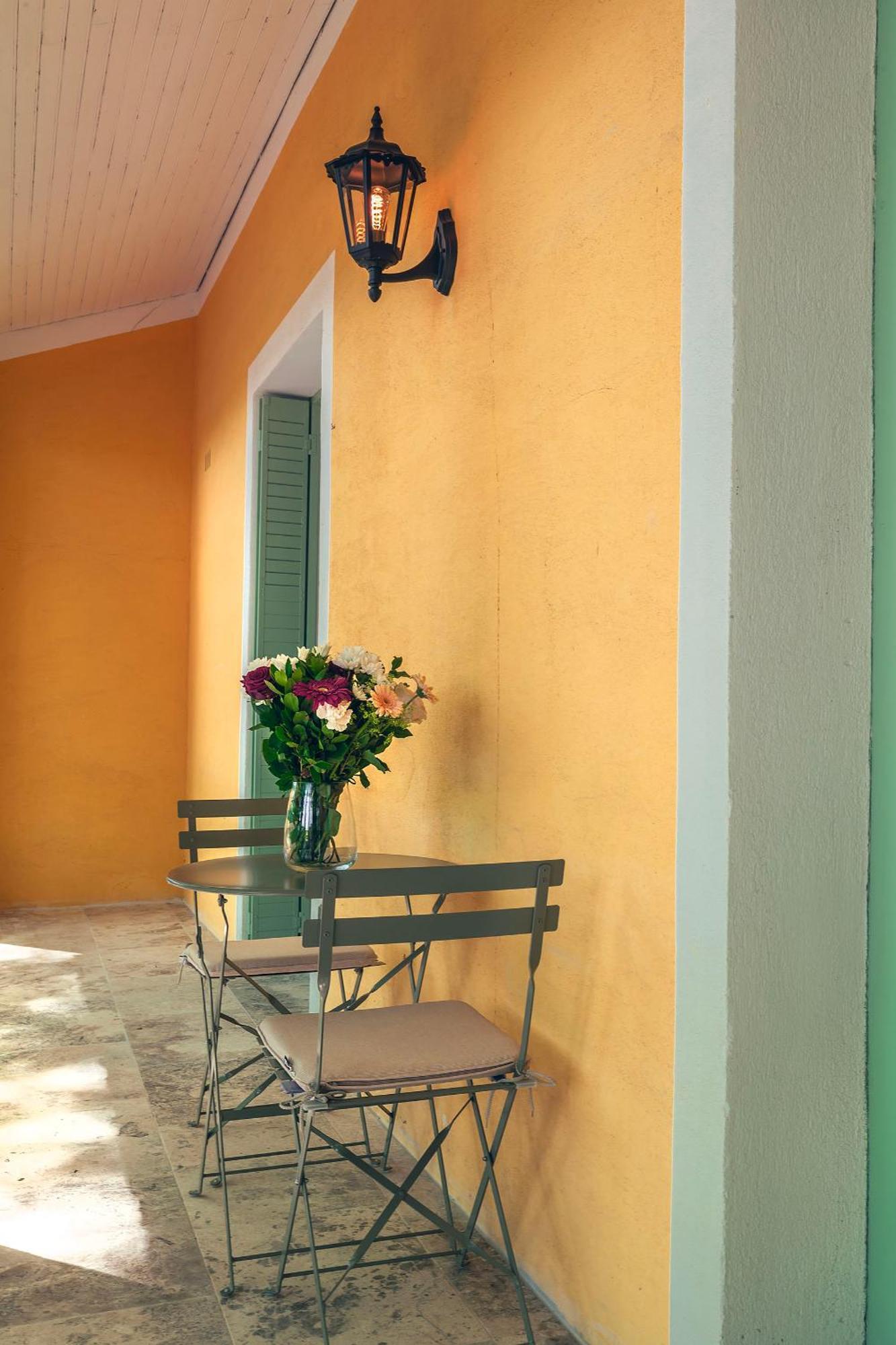 Les Suites De L'Etang Cucuron Exterior foto